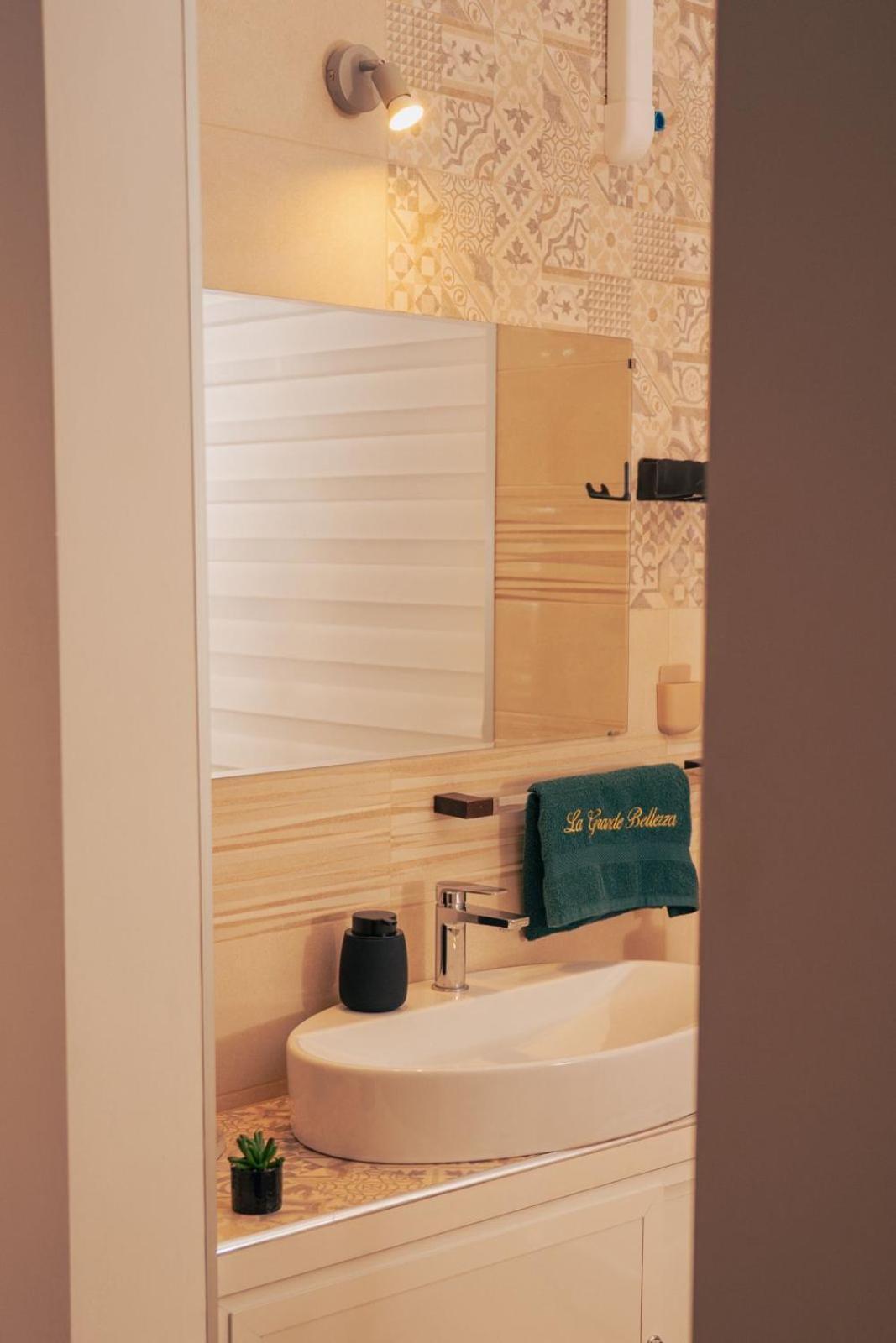La Grande Bellezza Bed & Breakfast Taranto Bagian luar foto